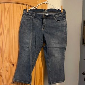 Old Navy Flirt Capri’s